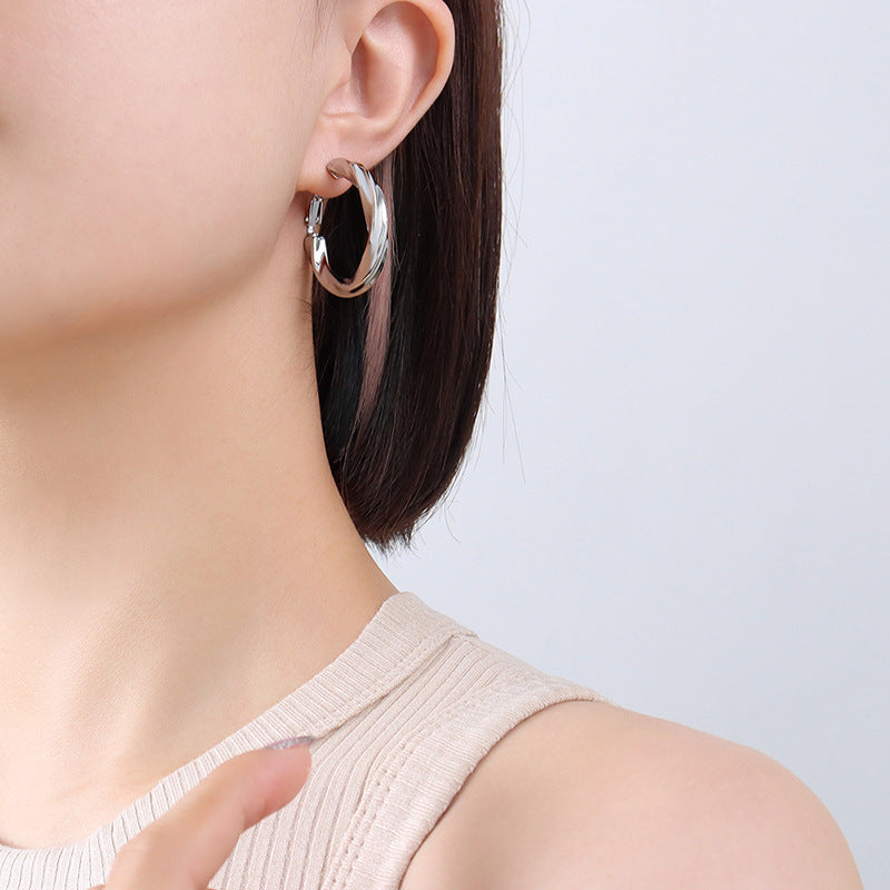 NO.41 French Vintage Style Twisted C-shaped Earrings with Titanium Steel Plating Irregular Ear Studs